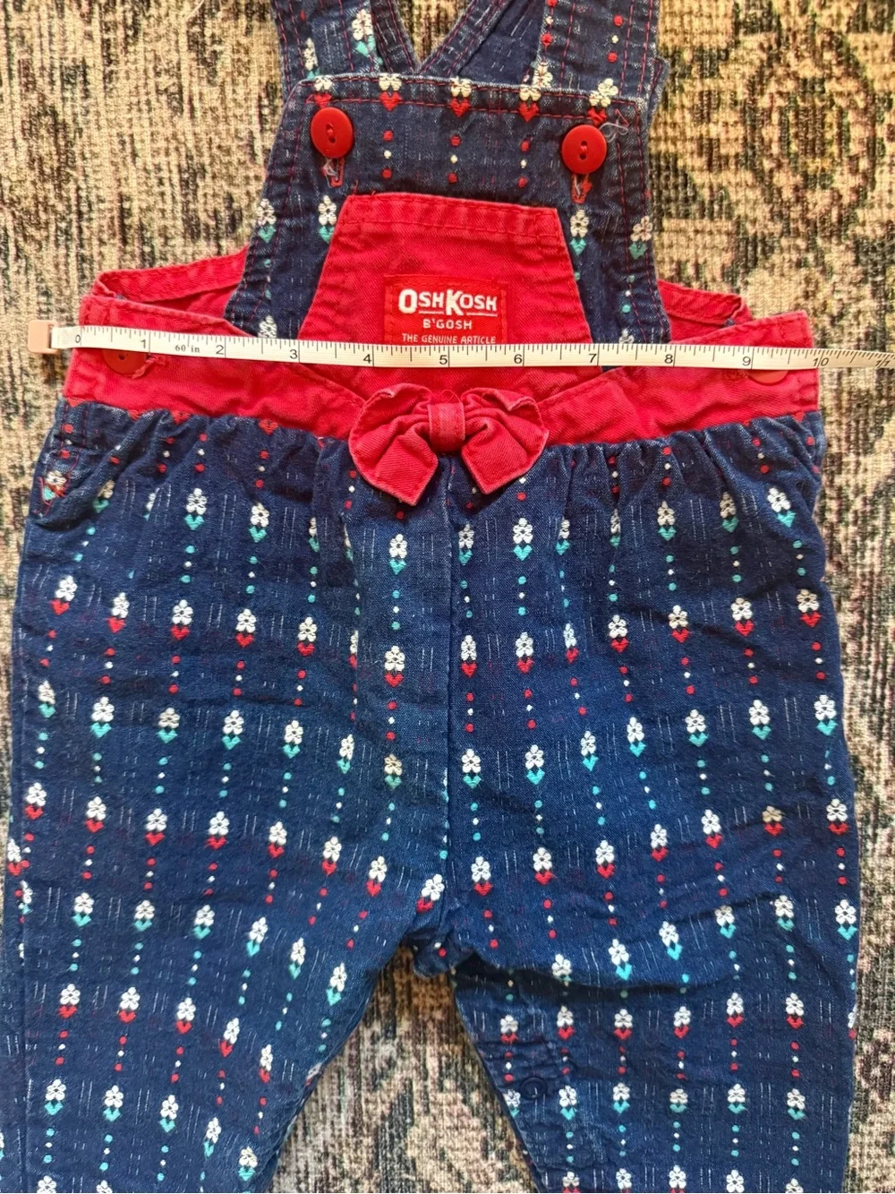 Vintage Oshkosh girls size 6-9 mo overalls with AOP of flowers and hearts